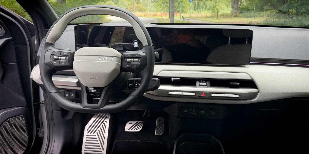 TEST: Kia EV4 kører heldigvis væsentlig bedre end den lader 7 2026 0819 ev4 007