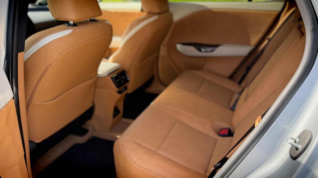 Lexus RZ 350e